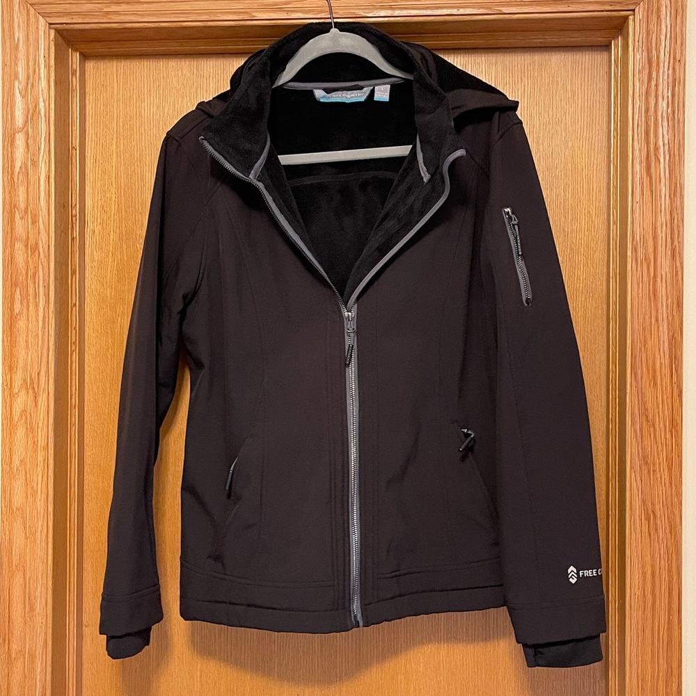 Free Country Black Softshell Jacket with Zippered Pockets